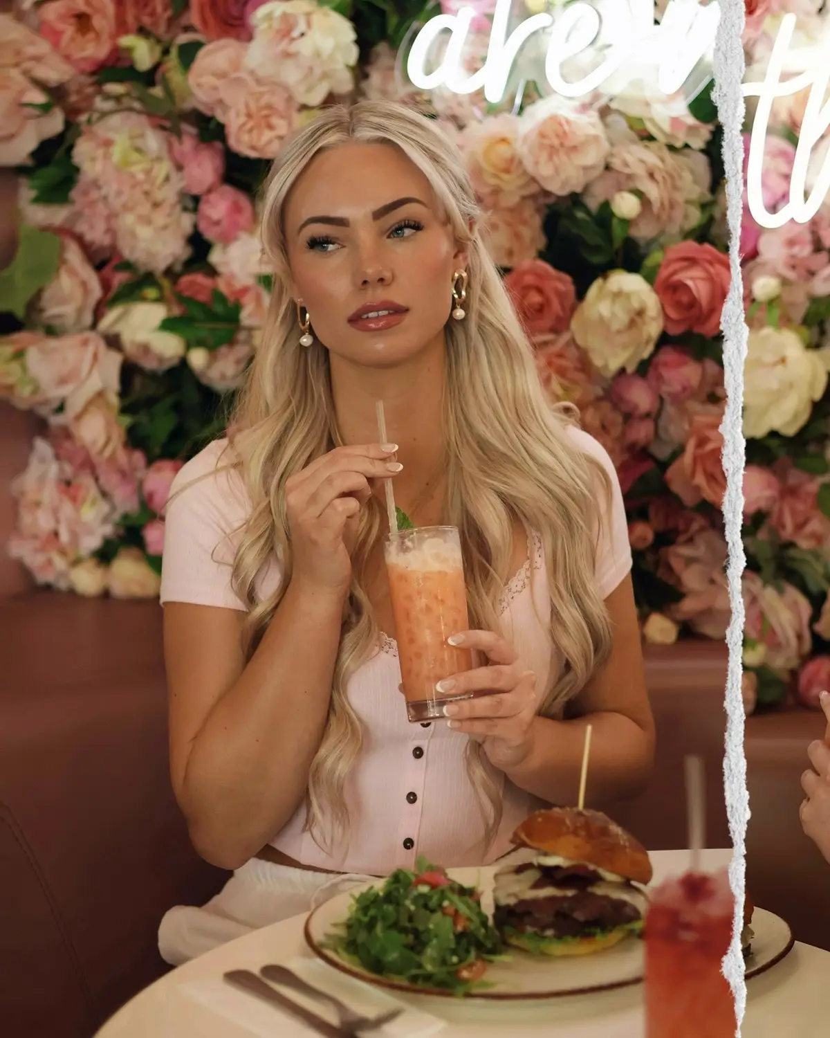 Catching the last blossoms of the season 🌸🎀🥂✨#fyp #digitalcreator #seasons 