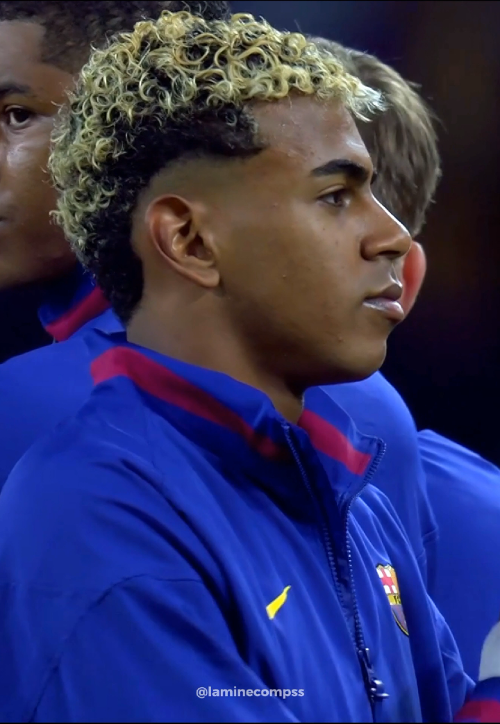 Lamine Yamal cooking PSG // Hello, this vip cam of Lamine Yamal vs PSG is available on Nieldelrio7 channel on YouTube! #yamal #barcelona #psg #football 