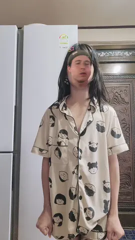 아니 여러분 저의 오빠가 자꾸 저한테 사춘기 왔냐고 하는데 초5때 사춘기 오나요? 진짜 저의 오빠가 바보인 것 깉아요