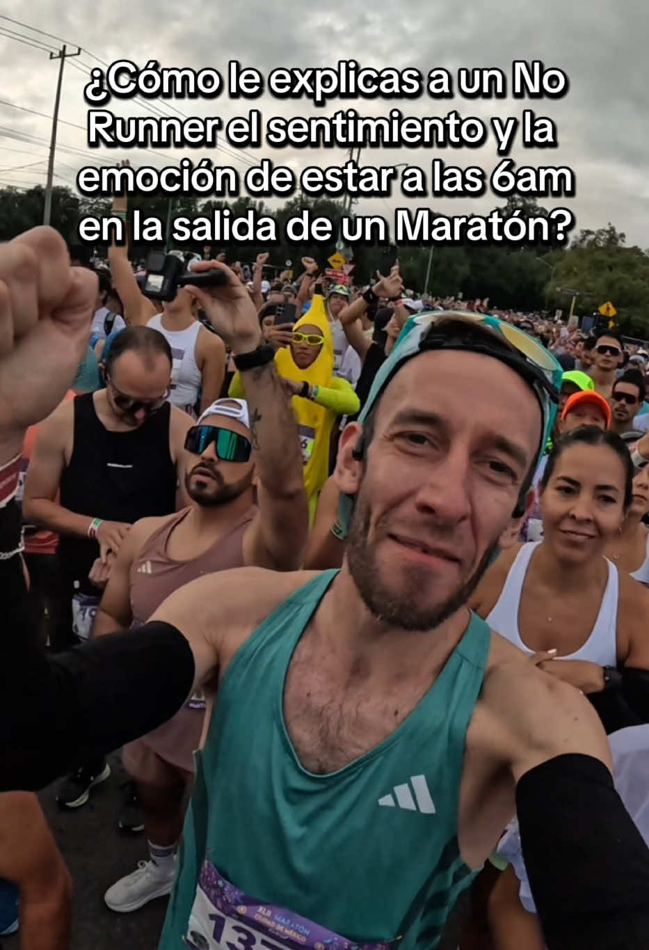 Esos nervios, esa adrenalina, esas sonrisas, ese ambiente, esa emoción….🤩🔥 ¿Cómo le explicarían a un No Runner qué se siente?🤓 #Running #runner #maraton #emocionmaraton #elrayfit 