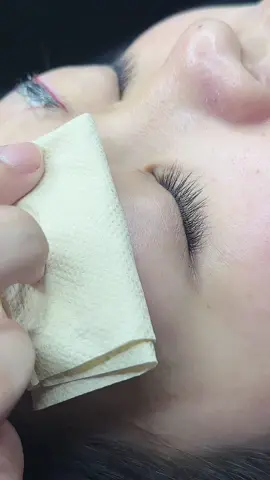 Trước khi quyết định học nghề, hãy tự hỏi : học để làm nghề, làm khách ? - hay học để làm hình ảnh. Hihi #beforeandafter #microblading #pmu #pmulips #ombrebrows 