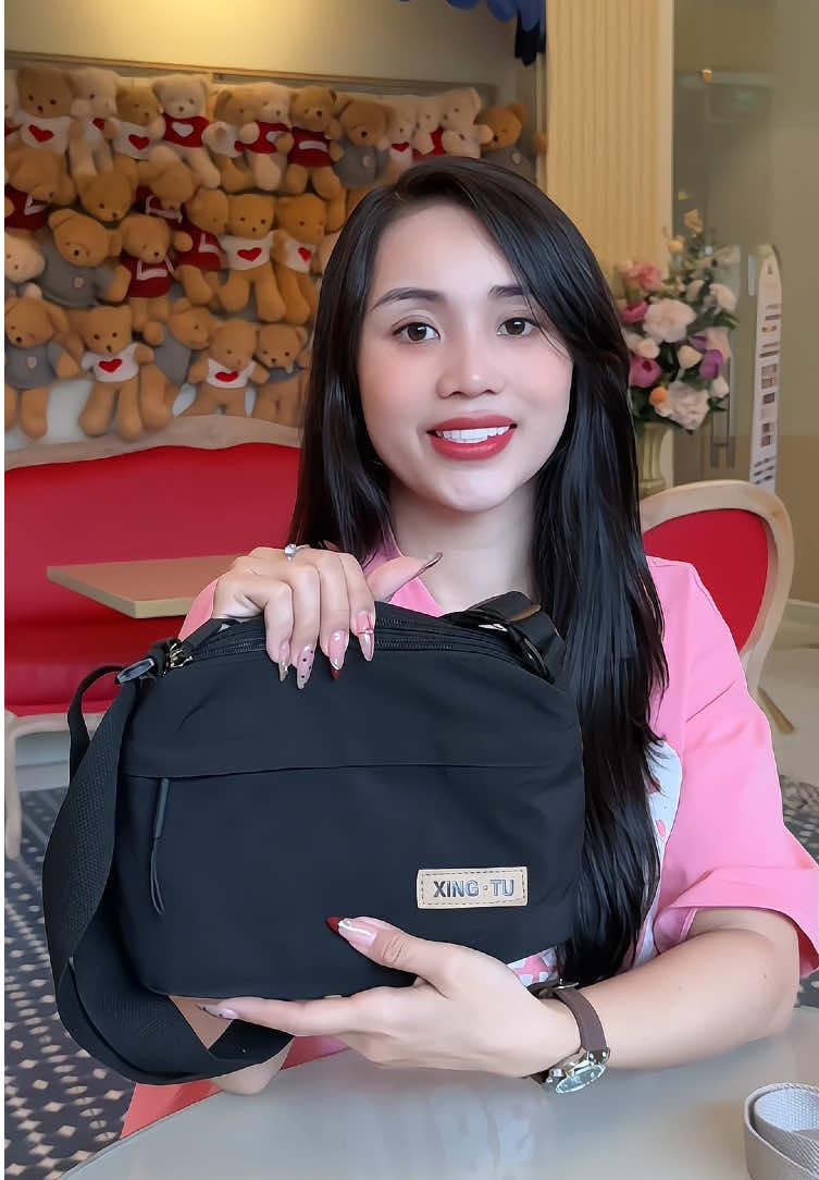 Gọi em là con túi chân ái không sai một tí nào #hongtiny #tuideocheo #vaidu #tienloi #xuhuong 