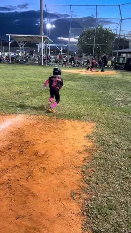 Just you’re average Thursday evening with the Durrances! #dadsoftiktok #baseball #chipotle @Chipotle 