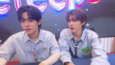 กูยอมใจแม่จีนจริงๆเออเอาเลย😂 แม่จีนถามว่าเขินไหมตอนจูบพี่ป๋อ ให้เลือกyes or no แล้วฉากนี้ถ่ายไปรึยังไม่มีใครรู้ แล้วดูพี่ป๋อรีแอคดิ 😆 พี่เขินอะ #teeteepor🐶🐻‍❄️ #ตี๋ตี๋ป๋อ🐶🐻‍❄️ #ตี๋ตี๋ #ป๋อ 