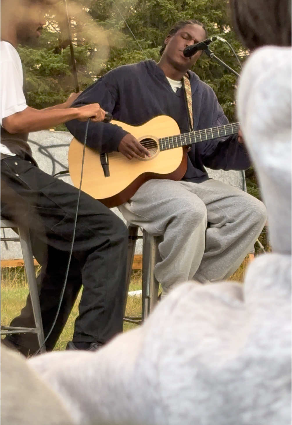 who knows from son of spergy- @DanielCaesar at Bozeman pop up in the rain #danielcaesar #bozeman #rain#sonofspurgy