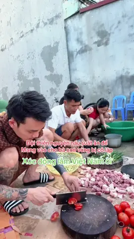 Trả lời @Đào Phượng 376 các mạnh thường quân cứu trợ cho bà con vùng bị cô lập. Xúc động, tự hào là người Việt Nam ❤️🇻🇳❤️ #baobualoi #baoragasa #baoso10 #lulutmienbac #lulutmientrung 