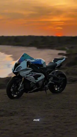 ලස්සන දවසක හවසක 🌤✨ #fypviralシ #goviral #trending #onemillionaudition #s1000r 