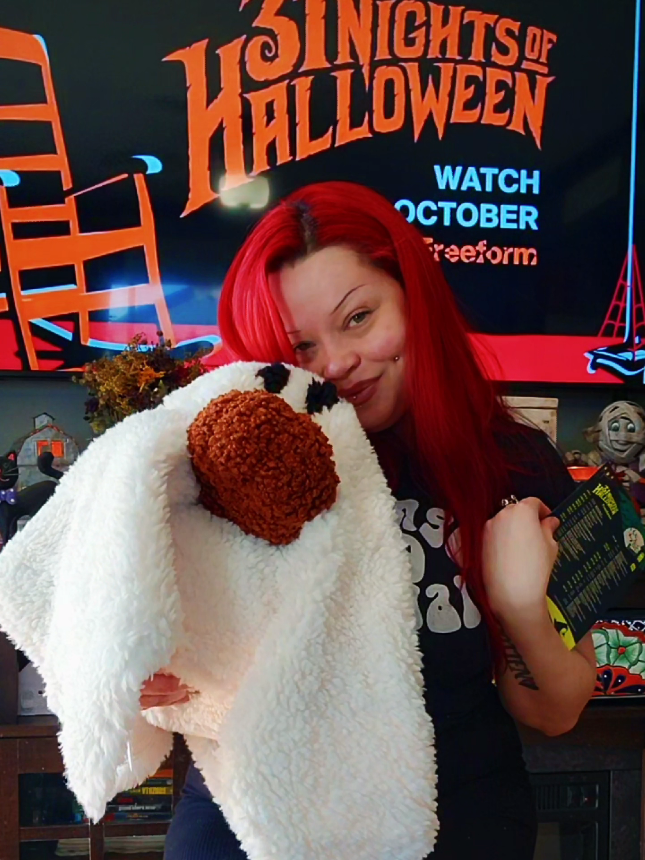 goodie box from @31nights of halloween @Freeform 🎃👻 #31nightsofhalloween #freeform #halloween #potterybarn #unboxing 