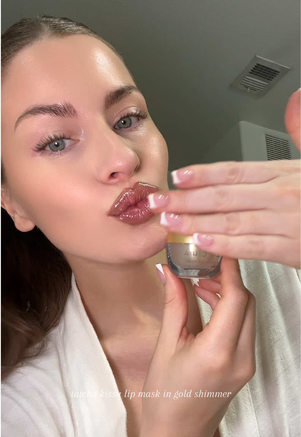 Tatcha The Limited Edition Kissu Lip Mask in Gold Shimmer ✨ #tatcha #lipmask #kissulipmask 