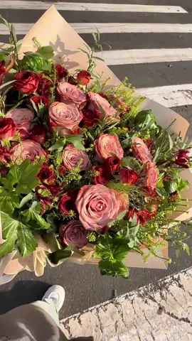 Anh có thể yêu em đến 2029 được không #hoatuoisaigon #tiemhoanho #nhofleur_hoatuoi #xuhuong #hoadep 