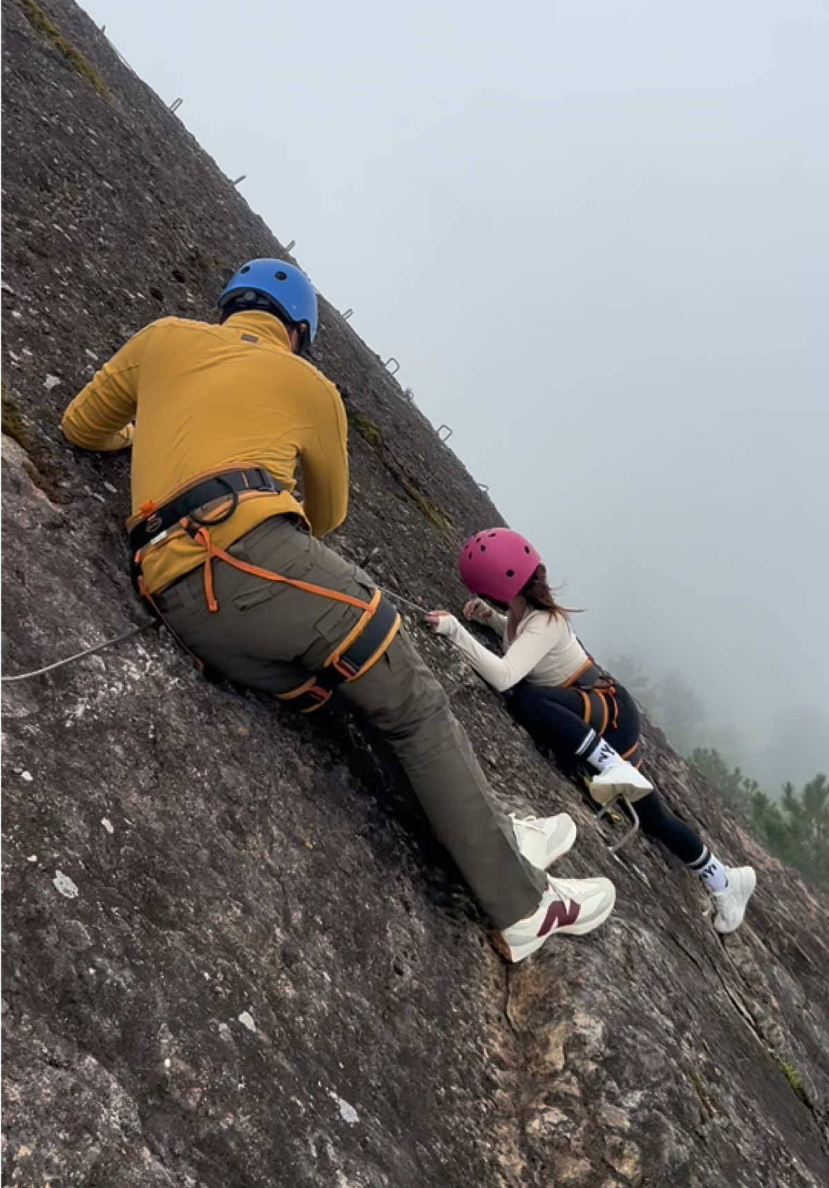 Nagkape pa yan😭  #goatcliffadventure #atok #benguet 