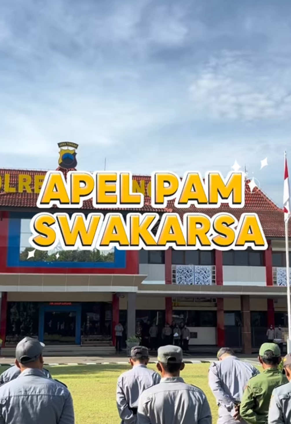 Video singkat kegiatan Polres Batang melaksanakan Apel Pengamanan Swakarsa (Pam Swakarsa) sebagai wujud komitmen nyata dalam menjaga stabilitas kamtibmas di seluruh wilayah Batang. #fyp #foryoupage #viralvideo #polripresisi #polisi 