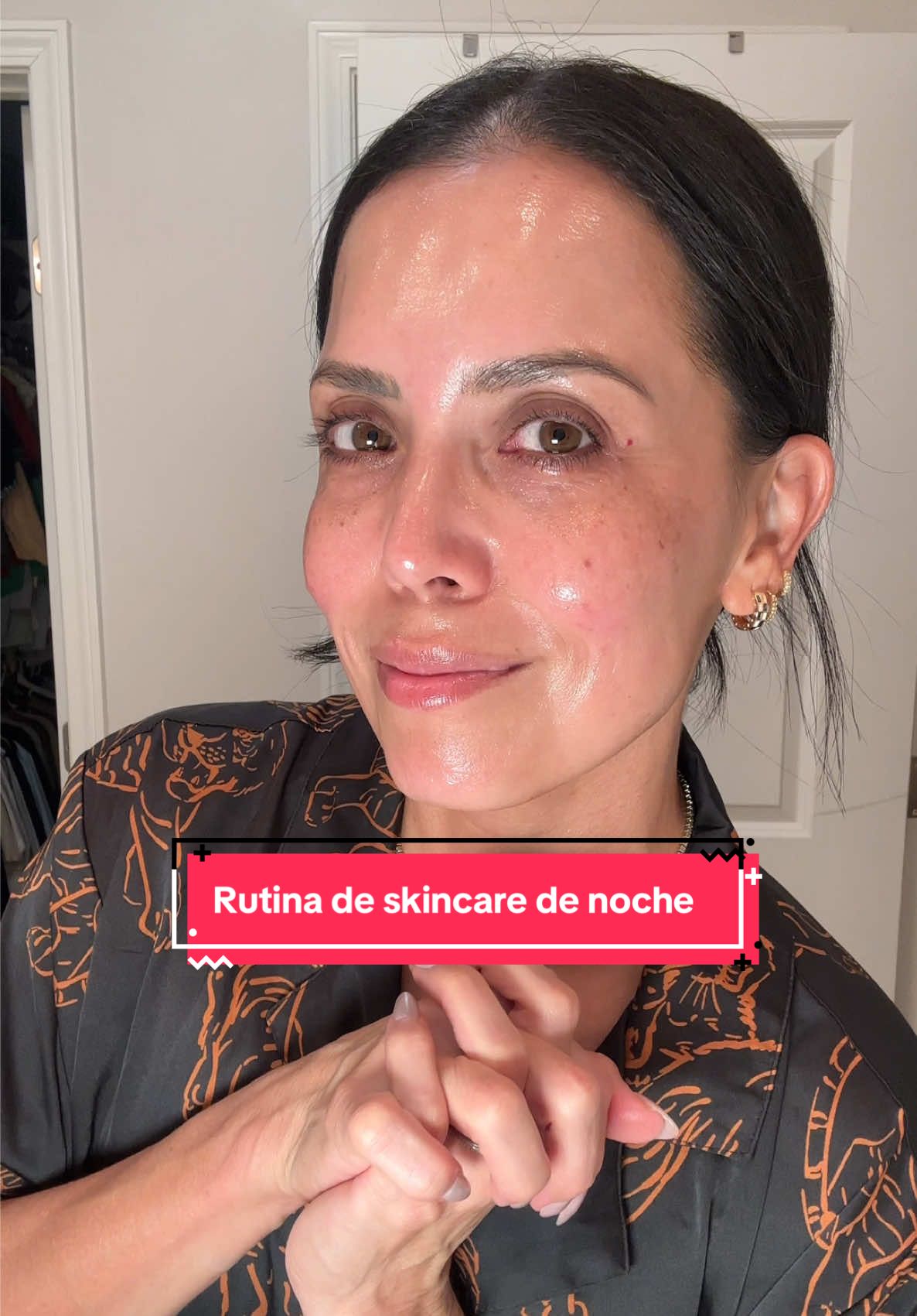 Replying to @dianacadenanez01 Mi rutina de skincare de noche. Limpiadores: Whipped Cream de @Peter Thomas Roth Labs y Cleansing Balm de @Versed Skin  @The Ordinary  ácido glicolico, Alpha Arbutin y Niacinamida y por último una combinación de frankincense, aceite de Ricino y jojoba #skincare #skincareroutine #skincaretips #skinover40 #yizza 