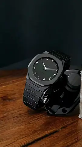 Jam tangan Arabic unik ini bikin gaya makin keren dan berkelas. Simpel, stylish, dan cocok buat semua outfit. Upgrade penampilan sekarang juga ⌚🔥” --- 🔥 Hashtag: #JamTanganPria #JamTanganWanita #JamTanganArabic #JamTanganStylish #OOTDPria 