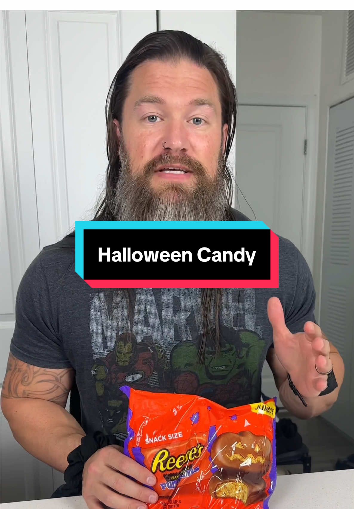 ‼️Reas the caption‼️ Who’s willing to try this mental exercise with me? 🤔 For some, it may sound impossible. But what if I told you that the reason you feel like you have no self control around foods like this, is not because of the taste, but because of your mentality surrounding them? We live in a world where foods are heavily demonized and we are taught to feel guilty for enjoying these foods. So what do we do? We avoid them! 😭 We try to cut them out completely. But the moment we indulge, we think to ourselves “I don’t know the next time I’m going to get the opportunity to eat this, so I need to enjoy it”. And we end up OVER indulging. Then we feel guilty, and round and round we go. This is what’s known as the restrict/binge cycle. Changing from that “scarcity mindset” to an “abundance mindset” can completely change how you view food, and even how you eat. With an abundance mindset, you start to tell yourself “I can stop here because I know I can have another on tomorrow. And the next day. And the next day”. Self control around food takes a level of personal accountability and effort. Nobody can make these changes for you. If you are serious about changing your relationship with food, give this Halloween candy challenge a try. Put in the effort, and see how you do. You’ve got this! 💪 #diet #weightloss #halloweencandy #zachcoen #thatdietitianwiththebeard 