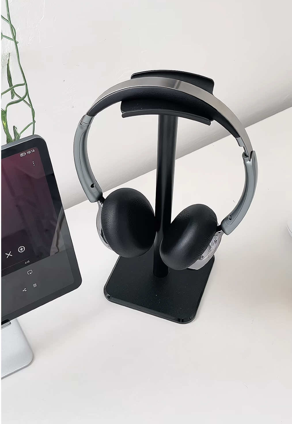 retro look, modern comfort—music never felt this good 🎧 #ugreen #ugreenheadphones #retrostyle #headphonesrecommended 