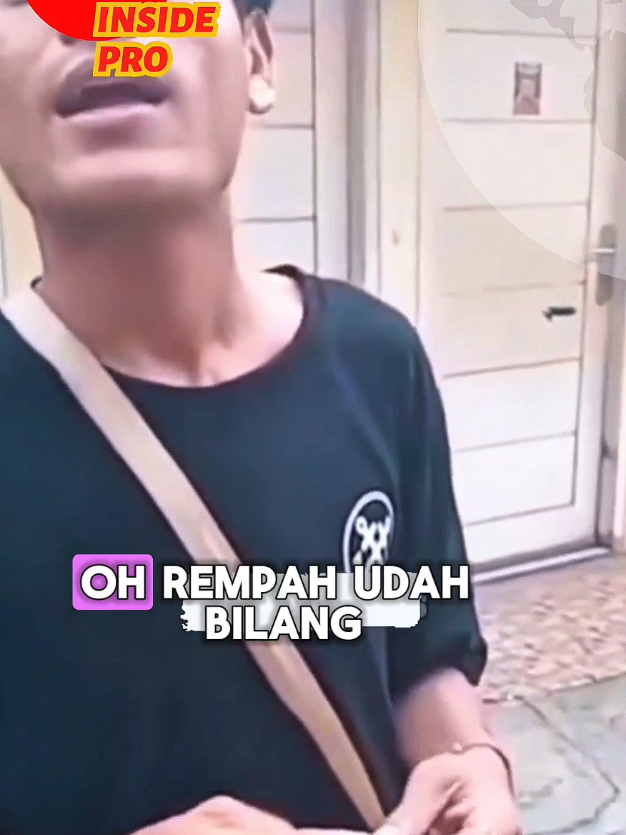 Di tengah rutinitas warga Lenteng Agung, muncul ulah sekelompok orang yang bikin resah.  Enam pelaku dengan modus pura-pura membersihkan selokan dan halaman rumah tanpa izin RT, lalu mengetuk pintu rumah warga satu per satu untuk meminta uang secara paksa. Kejadian ini berlangsung di kawasan RW 08 dan RW 09, Kamis sore (2/10), setelah sebelumnya mereka juga pernah tertangkap melakukan hal serupa di RW 02. Modus ini jelas merugikan masyarakat. Bukan hanya karena mereka melakukan aksi tanpa diminta, tetapi juga karena cara mereka menekan warga hingga merasa terintimidasi.  Apa yang seharusnya jadi kegiatan sosial membersihkan lingkungan, justru dipelintir menjadi ajang pemerasan berkedok “gotong royong”. Beruntung, warga sigap melaporkan kejanggalan ini. Tak butuh waktu lama, aparat bergerak cepat dan berhasil mengamankan kelima pelaku untuk diproses lebih lanjut.  Kasus ini jadi peringatan keras bahwa kebaikan semu bisa jadi jebakan, dan masyarakat harus tetap waspada terhadap oknum yang mencari keuntungan dengan cara merugikan orang lain. Dari kasus ini kita belajar bahwa kewaspadaan warga dan kepedulian untuk segera melapor bisa mencegah kejahatan meluas. Selain itu, gotong royong sejati lahir dari keikhlasan, bukan dari paksaan.