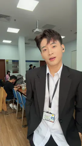 Một ngày đi học tại #huflit #university 