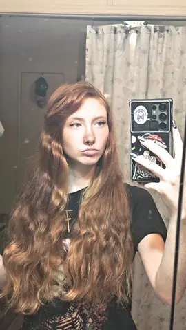 Ariel looking ah lol video taken before I dyed it again lol 💖💖