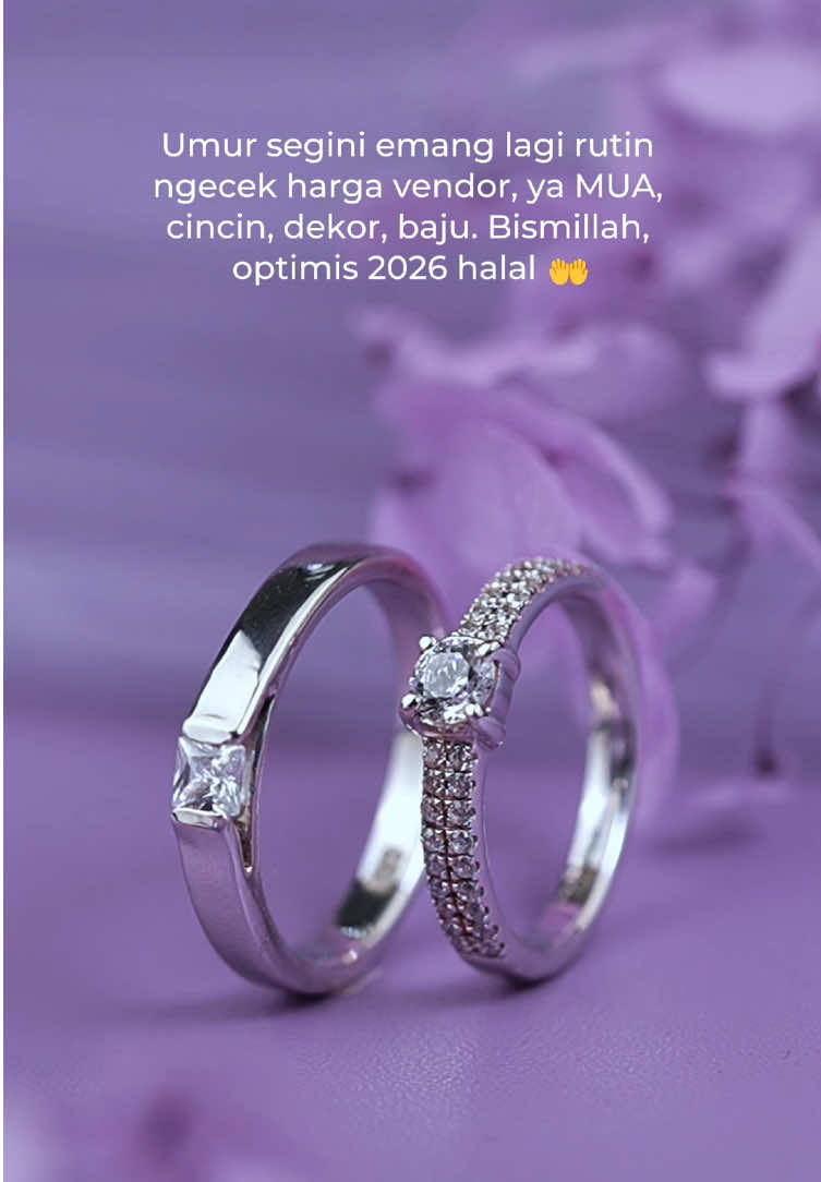 Eh tapi cek vendor emang seseru ituuu yaaa 😆💍 Yang gak seru pas bayar-bayarnya doang 🤭 Bismillah nikah pakai cincin dari #soviajewelry #rekomendasicincinnikah #fyppppppppppppppppppppppp #cincincouple 