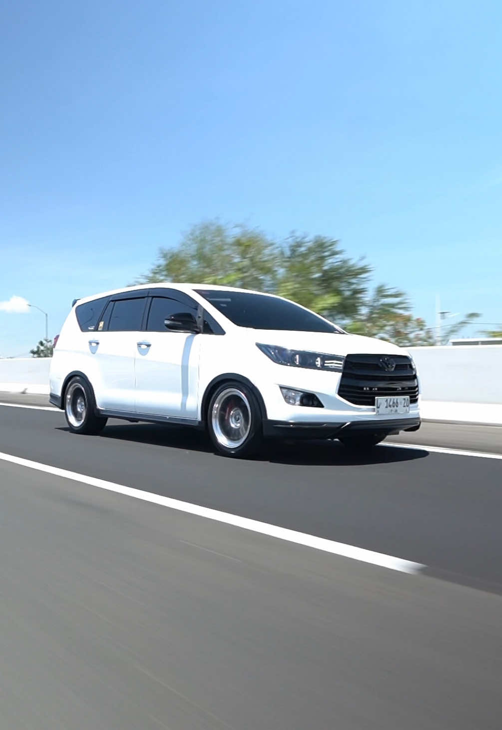 aku innova, kamu terserah😋 #innovareborn #fypage 