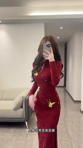 Sườn xám hiện đại❤️ Các chị yêu Ib em tư vấn nha😘 ✅Oder trực tiếp Trung Quốc.  ✅7-10 ngày.  ✅Ib Tiktok hoặc Zá Lồ 8️⃣3️⃣3️⃣9️⃣8️⃣9️⃣0️⃣0️⃣3️⃣ #suonxam #qipao #suonxamqipao #suonxamthuonghai #xh            