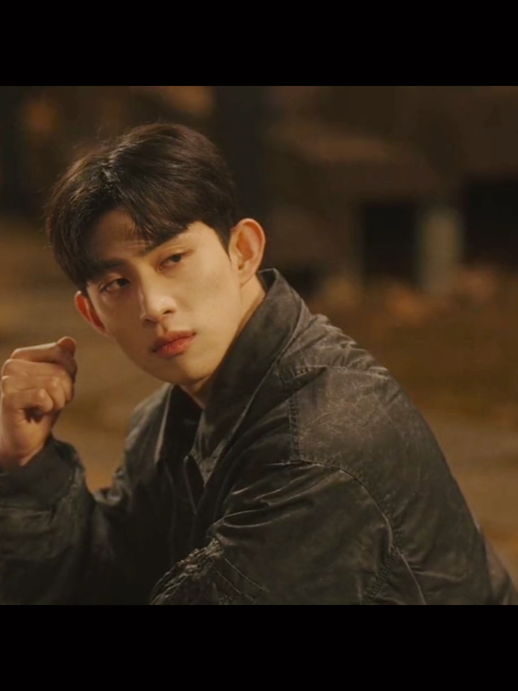 Salah nebak. aku kira ni vampir suka si manusia eh malah suka temen vampir nya.  #mysecretvampire #koreanbl #boyslove #yusin #parkdongju 