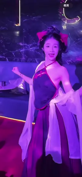 #郭喆喆 #武汉喆舞国风酒馆 