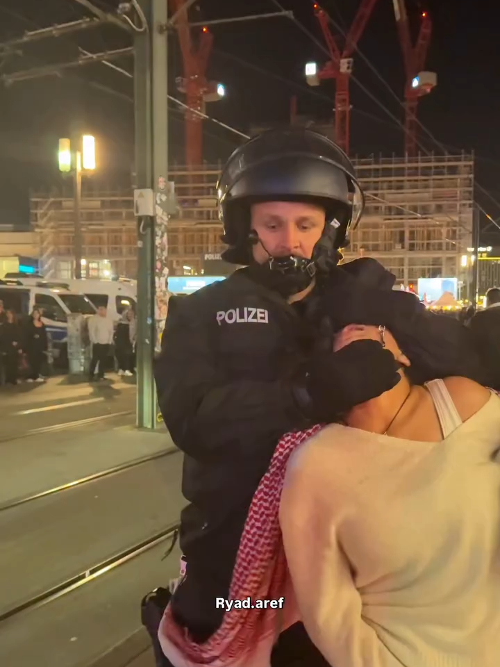 Berlin police brutally arrest of a pro-Palestine protester Video: Ryad.aref