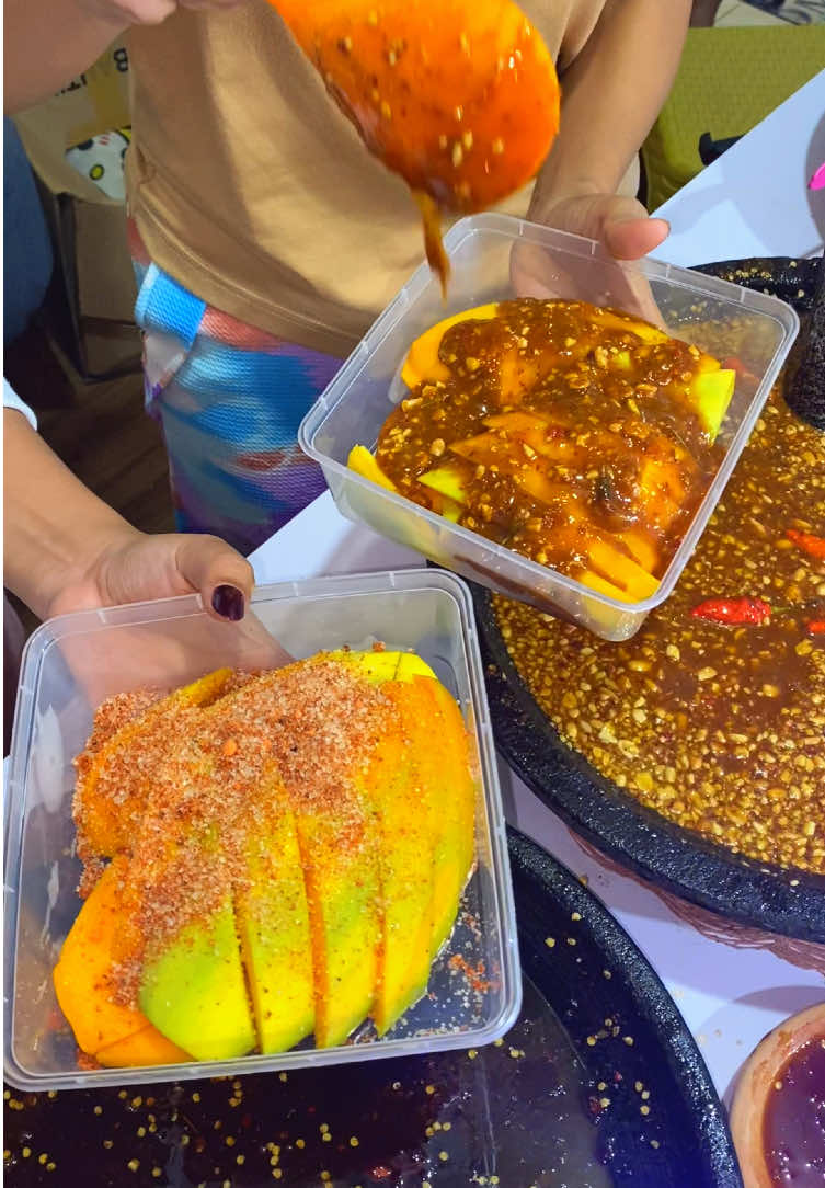 Uwawww🤤😋 #mangga #rujakayu #asinanbuah #rujakbuah #fyp 