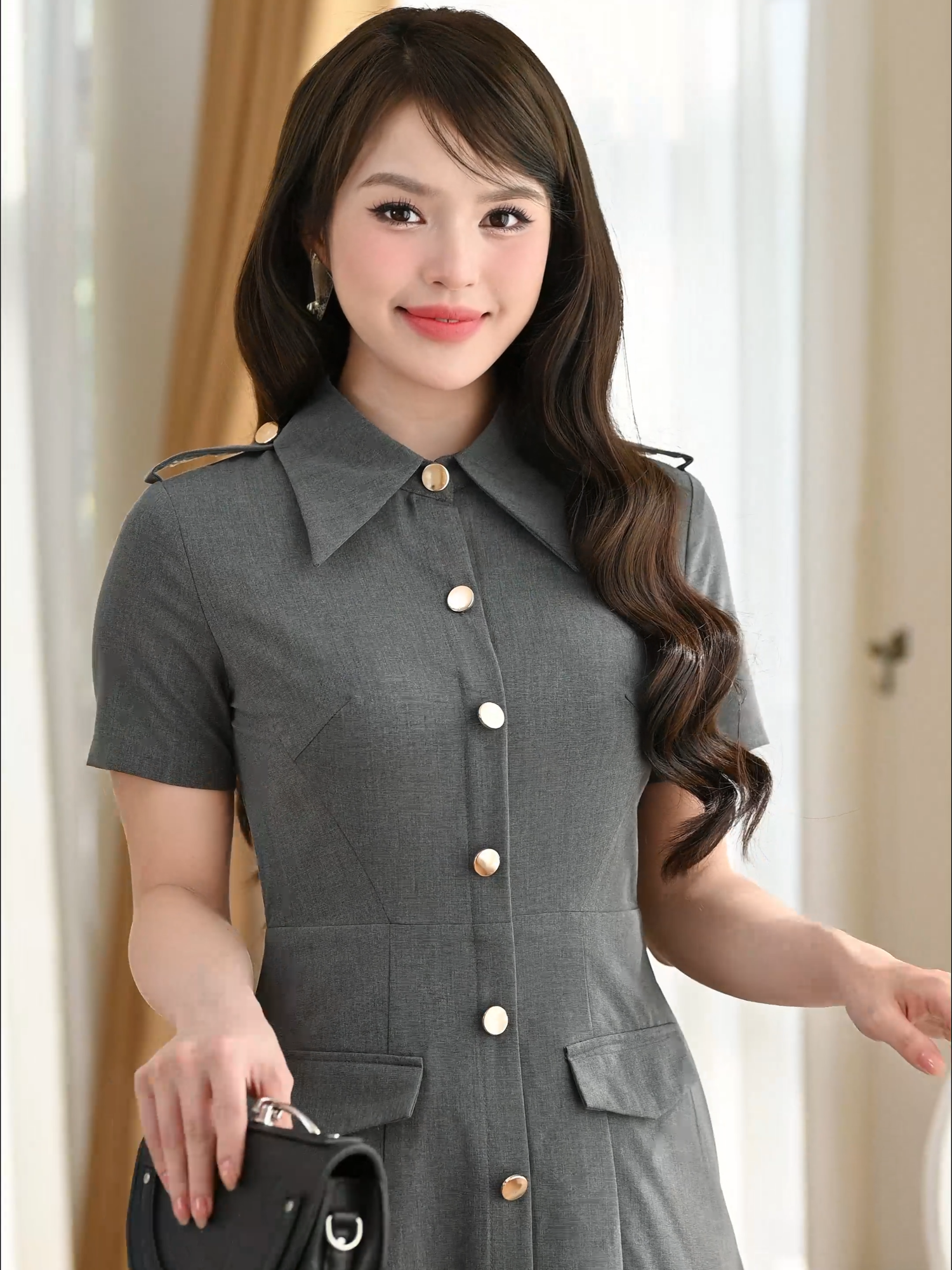 Một tuyệt tác từ sự chỉn chu 🌸 Đầm cổ đức 7 mảnh NK Luxury mang đến dáng váy hoàn hảo, kết hợp chất vải sang trọng, giúp nàng luôn cuốn hút và đầy khí chất. #nkluxury #thoitrangcongso #damvay #damcongso #thoitrangcaocap #xuhuong #OOTD