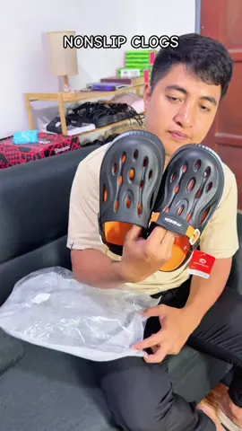 Grabeee naman ‘to! Super tibay super angas. #clogs #nonslipclogs #clogsformen 