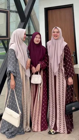 Pecintaaa Abaya Kaftan Merapattt 😭🫵🏻 Nemuuu abaya kaftan semewahhh iniii dengan harga merakyattt 😍🔥 Ngga chekout Rugiiiiii‼️🔥#kaftan #kaftanviral #dasterviral 