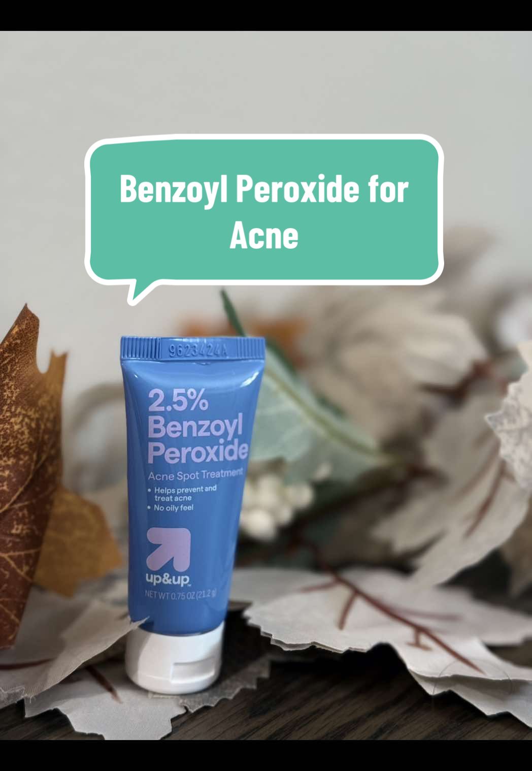 As a pharmacist, my personal go-to acne treatment is benzoyl peroxide ✨ ✅ Kills acne-causing bacteria ✅ Helps break down dead skin cells ✅ Works for both inflammatory & non-inflammatory acne ✅ Easy to use in a daily routine It has worked amazingly for me — and for so many others!  Have you tried benzoyl peroxide before? Let me know in the comments! به عنوان یک داروساز، درمان مورد علاقه من برای جوش بنزوئیل پراکساید هست ✨ ✅ باکتری‌های ایجادکننده آکنه رو از بین می‌بره ✅ به تجزیه سلول‌های مرده پوست کمک می‌کنه ✅ برای هر دو نوع جوش التهابی و غیرالتهابی مؤثره ✅ استفاده ازش توی روتین روزانه خیلی آسونه برای من فوق‌العاده جواب داده — و برای خیلی‌های دیگه هم همینطور!  شما تا حالا از بنزوئیل پراکساید استفاده کردید؟  تجربتون رو توی کامنت‌ها برام بنویسید! 💬 #benzoylperoxide #acnetreatment #skincareroutinetips  #بنزوئیل_پراکساید #درمان_جوش