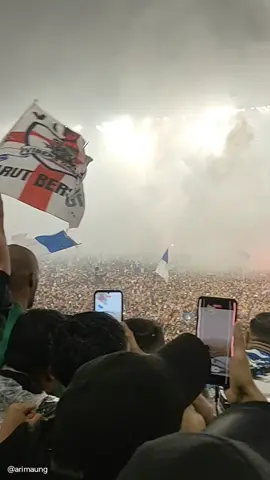 para Bobotoh ada yang rindu dengan para legenda Persib Bandung, yang membawa Persib meraih gelar juara back to back di liga Indonesia  #persib #persibbandung #persibday #viking #bobotoh 