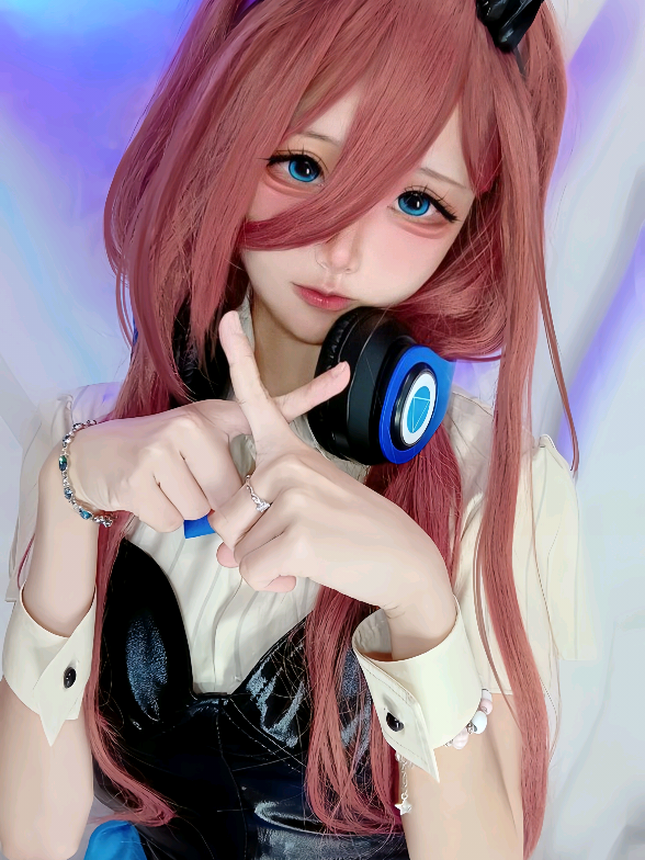 cosplay Nakano Miku 😖😍🌹 #cosplaynakanomiku #cosplayanime #nakanomiku #marganca #creatoranimeone 