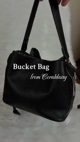 very cute bucket bag perfect for elegant outfit! ᥫ᭡ #bag #outfit #elegantbag #aestheticbag 