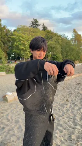 guys dw im not always at the beach 🙂‍↕️🙂‍↕️ #yungkai #newmusic #beachsong 