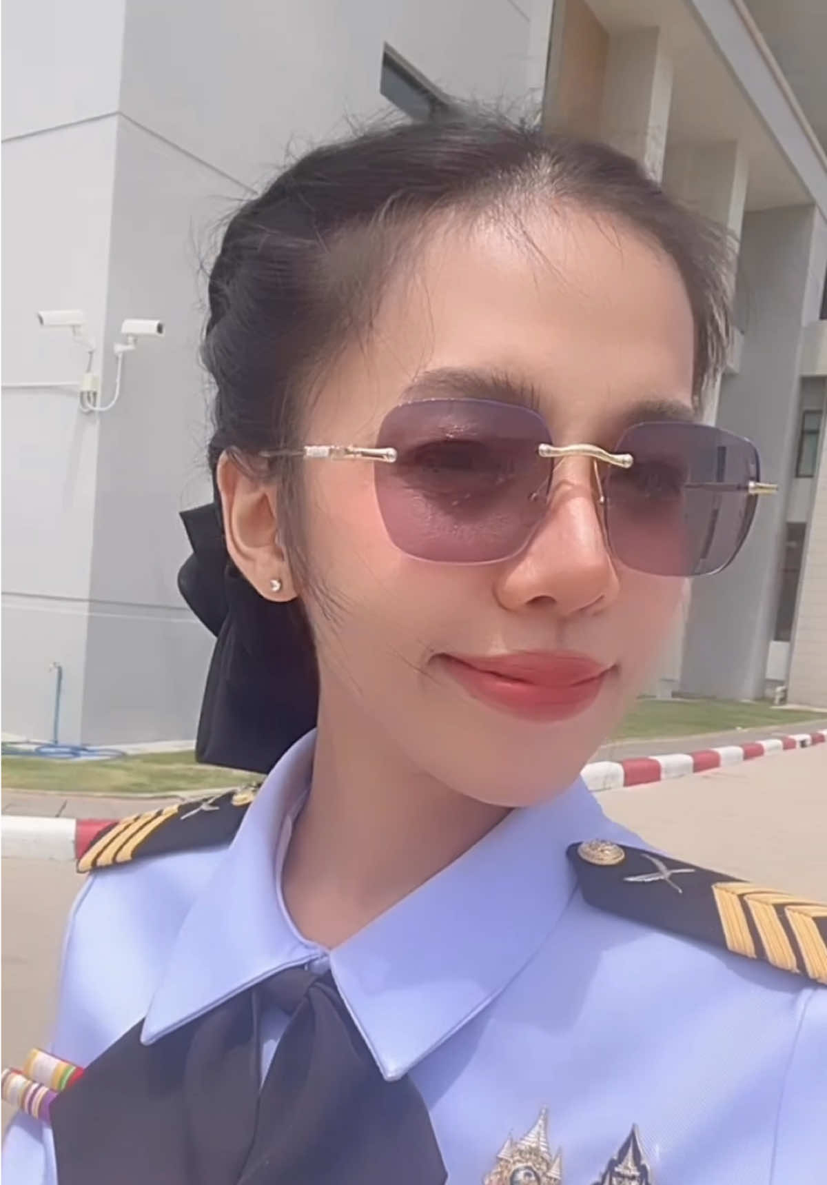 #แว่นตา #แว่นสายตา #แว่นออกแดดเปลี่ยนสี #แว่นตากันแดด #แว่นแฟชั่น 