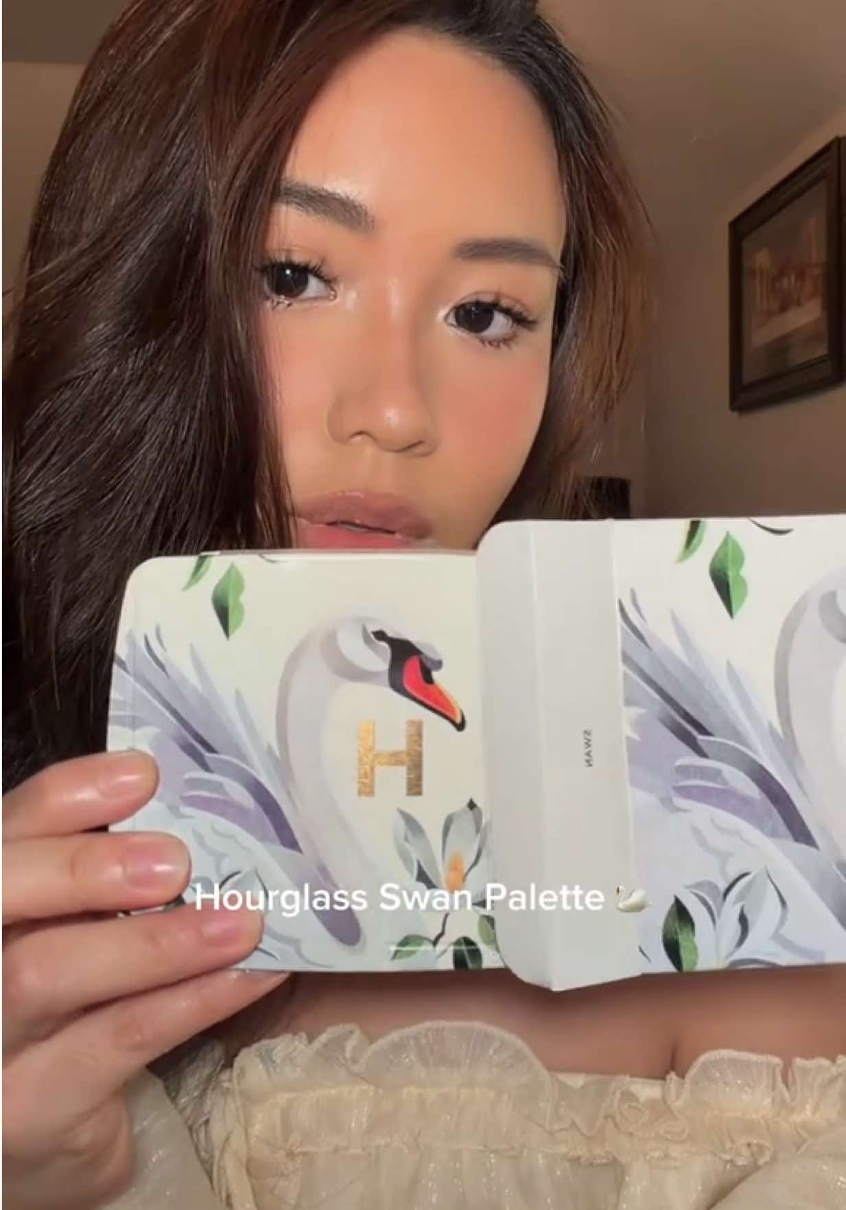 My everyday makeup in one palette 🦢 AMBIENT LIGHTING EDIT UNLOCKED - Swan @Hourglass Cosmetics #makeup #makeupideas #makeuptutorial #makeuphacks #newmakeup