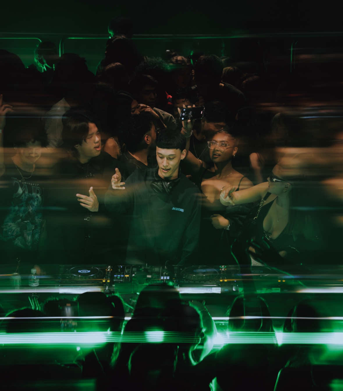 🎵: PSY OR DIE REMIX (@ST3VN @LOSTFIRE ) @SYBER  @brendancphoto  #syber #dj #tkyo #bailefunk #boilerroom