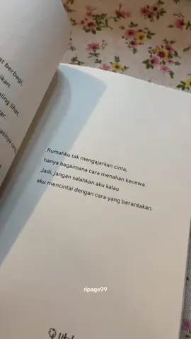 rumahku tak mengajarkan cinta🥀 #brokenhome #BookTok #bookish #quotes 