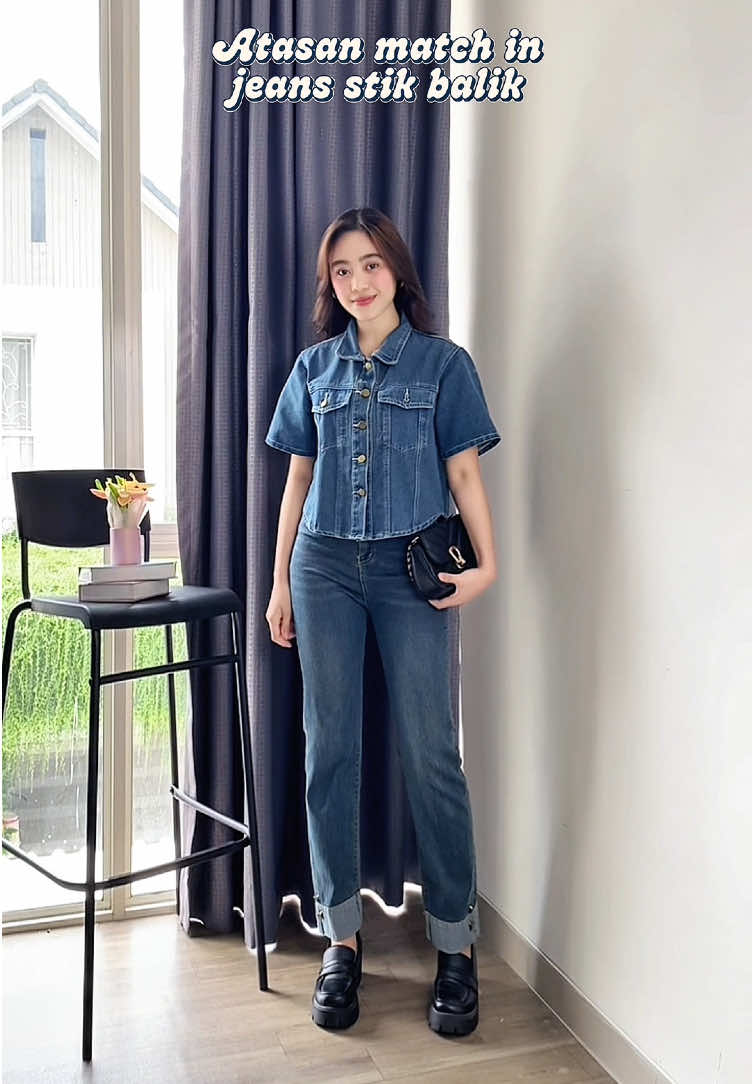 best combo🫶🏻💙 • • • • Check it out ✨ #CelanaJeansWanita #LoosePants #HighwaistPants #CargoJeans #CelanaPanjangWanita                 