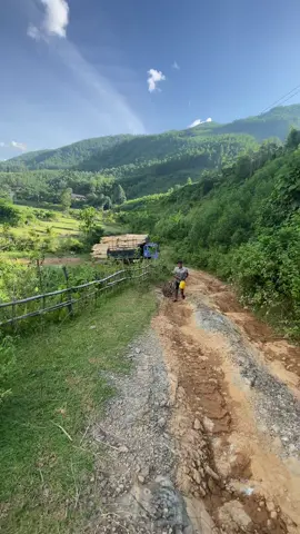 Lùi xa thế 😆#xuhuongtiktok #xuhuongtiktok #xuhuong #xuhuong #xetai 