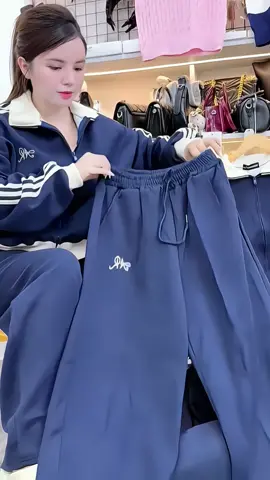 Bộ Nỉ Hai Da kéo khóa hàng QCCC mix màu xinh phối sọc kẻ + quần xuông#doboxinh #dobothethao #boninu #thoitrang #xuhuong