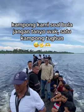 MENYALO KAMPUNGKU🤝👑 #fyp #sepakbola #supporterkampung #pemaintarkam #masukberandafyp 