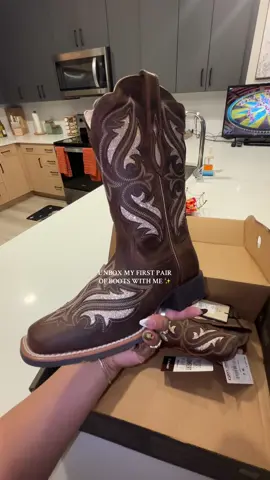 Thank you Mom and Dad I love them ✨✨ #cowboyboots #boots #cowgirl #country 