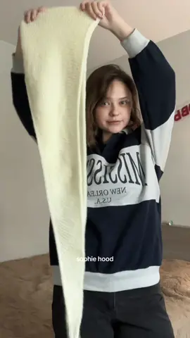 связала себе еще один   #вязание #knitting #sophiehood #fyp 