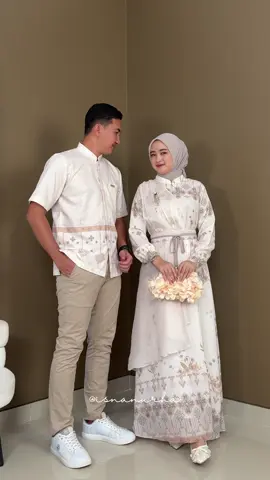 Warna sarimbit favorit setiap tahunnn, kali ini aku pake sarimbit dari @sajeeda.id #fyp #outfitideas #outfitinspiration #sarimbit2026 