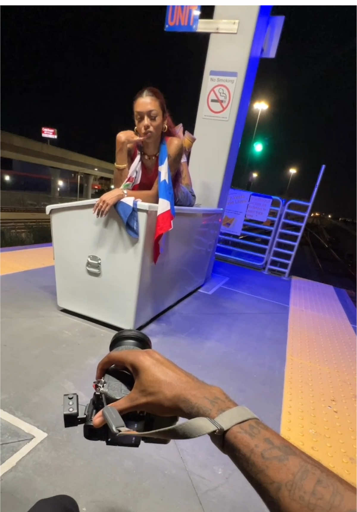 NYC TRAINSTSTION PHOTOSHOOT BTS + POV #taxipng #taxionthelens #orlandophotographer #nyc 